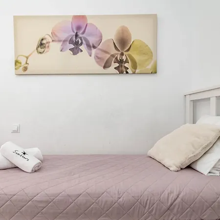 Captivating 2 Bedroom In Popular Nueva Andalucia Close To Centro Plaza