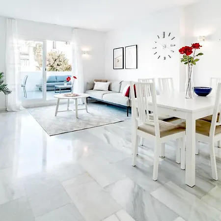 Appartement Captivating 2 Bedroom In Popular Nueva Andalucia Close To Centro Plaza Marbellac