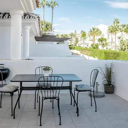 Captivating 2 Bedroom In Popular Nueva Andalucia Close To Centro Plaza Marbellac