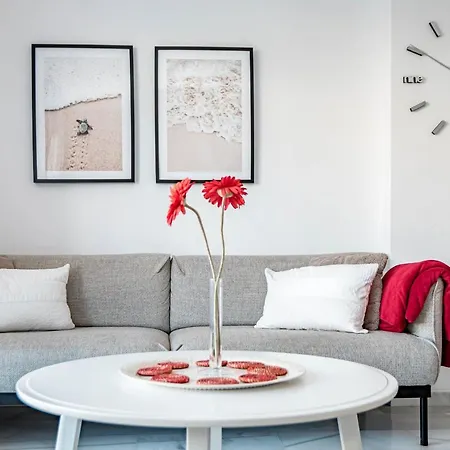 Captivating 2 Bedroom In Popular Nueva Andalucia Close To Centro Plaza Appartement