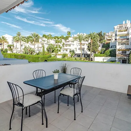 Appartement Captivating 2 Bedroom In Popular Nueva Andalucia Close To Centro Plaza Marbellac