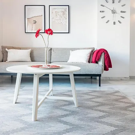 Captivating 2 Bedroom In Popular Nueva Andalucia Close To Centro Plaza * Μαρμπέλλα
