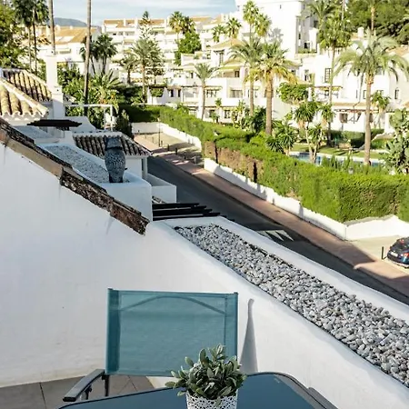 Captivating 2 Bedroom In Popular Nueva Andalucia Close To Centro Plaza Διαμέρισμα *