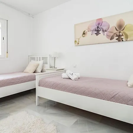 Captivating 2 Bedroom In Popular Nueva Andalucia Close To Centro Plaza Marbellac