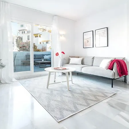 Appartement Captivating 2 Bedroom In Popular Nueva Andalucia Close To Centro Plaza